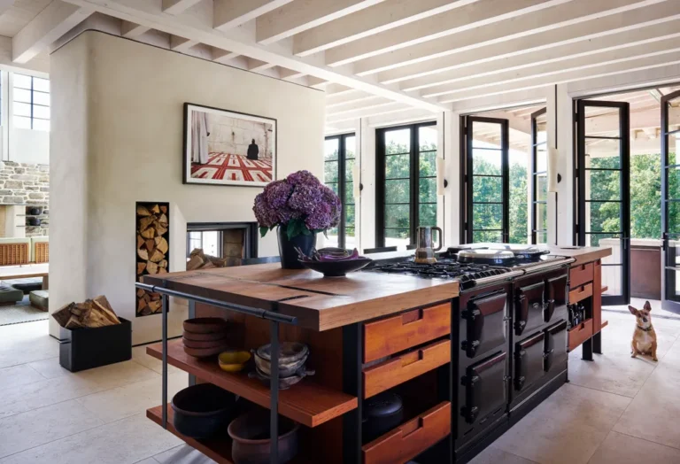 Best Farmhouse Kitchen Architecture United States: Historic and Modern Design Standards